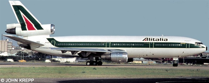 Alitalia McDonnell Douglas DC-10 Decal